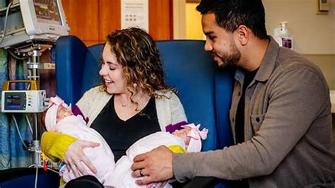 Woman Gives Birth To Rare Momo Twins In Us Trendradars