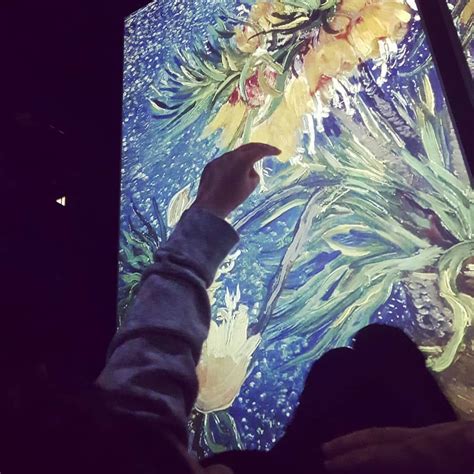 Fascinados Con La Muestra Van Gogh Alive The Experience En El Círculo De Bellas Artes De