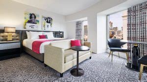 1 king 2 queens bedroom suite high roller view. Las Vegas Hotel Rooms & Suites - Planet Hollywood Las ...