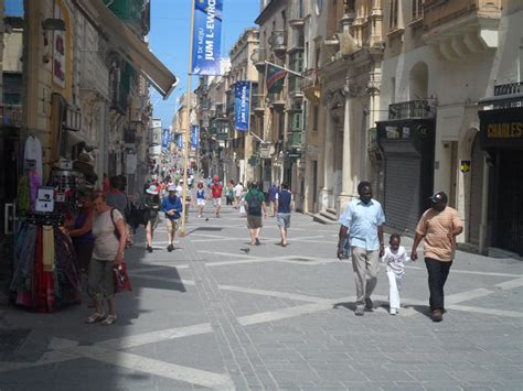 Ein bisschen malta im herzen der japanischen hauptstadt. Die Hauptstadt Valletta von Malta Sehenswürdigkeit Valetta ...