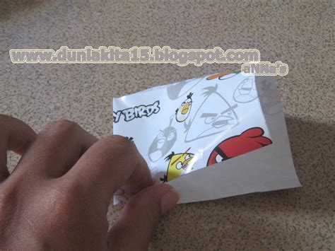 Navigasi pos ← pos sebelumnya. Dunia Kita: Kreasi Kado: Cara Membuat Hiasan Bunga Dari Kertas