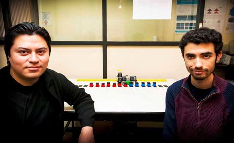 Estudiantes Del Ipn Crean Robot Para Enseñar Matemáticas