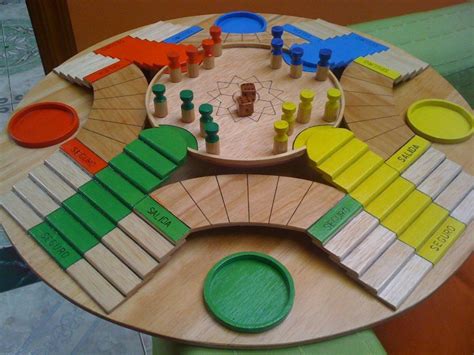 Parques D Madera Juego De Mesa Board Game Template Printable Board Games Wooden Board Games