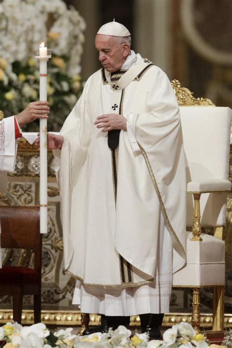 Pope During Easter Vigil Reject The Glitter Of Wealth