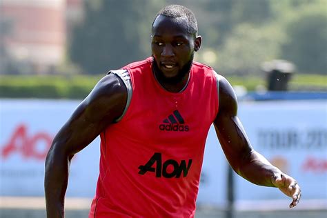Victor lindelof is still only 22, and lukaku has only recently turned 24. Man Utd confirm Lukaku transfer
