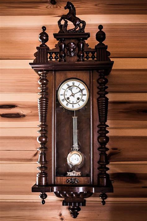 How To Adjust A Pendulum Clock