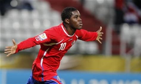 These ticas are serious about finding their soul mate. Lorient snap up Arsenal duo as Lansbury joins Hammers ...