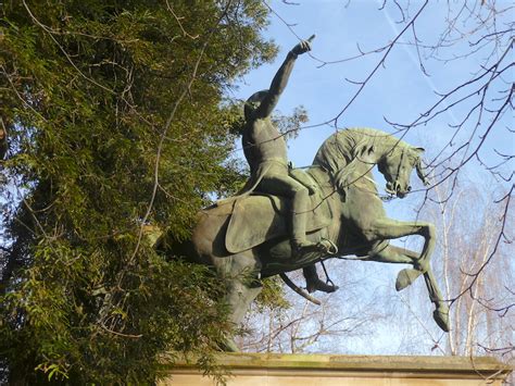 Maybe you would like to learn more about one of these? Statue équestre du général San Martin - Parc Montsouris ...