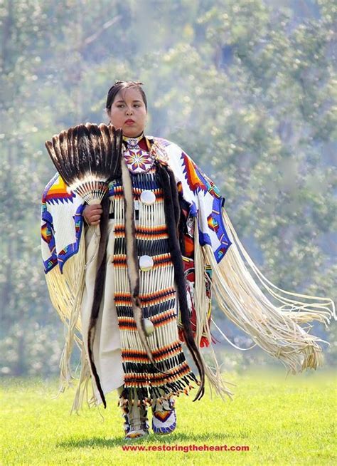 Women S Traditional Dancer Native American Regalia Native American Fashion Native American Women
