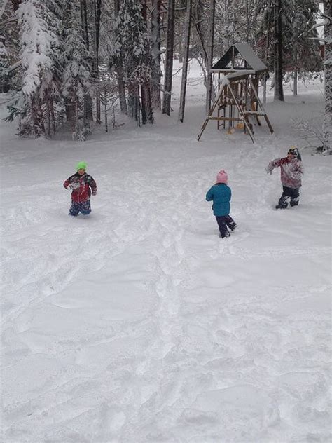 Cottage Kids In Winter Mission Springs Resort