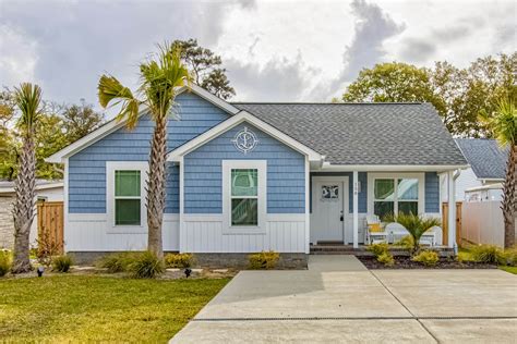 Oak Island Vacation Rentals, Beach House Rentals | Vacasa