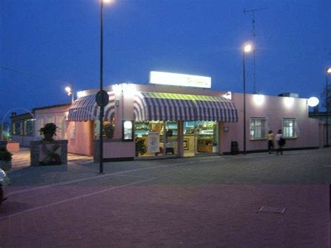 Le 201 località e le 416 spiagge premiate con la bandiera blu 2021. Bagno Trattoria Bologna Porto Garibaldi