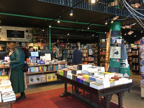 Harry Hartog Bookseller At Anu Acton — Studentvip