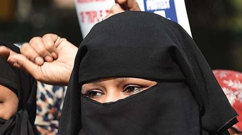 Man Booked For Giving Triple Talaq To Wife Over Phone From Saudi Arabia News18