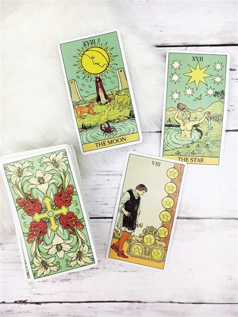 When reading for yourself, make sure you're alone in a quiet place where you can tune in to your own energy. five sixteenths blog: Current Favorite Oracle & Tarot Decks