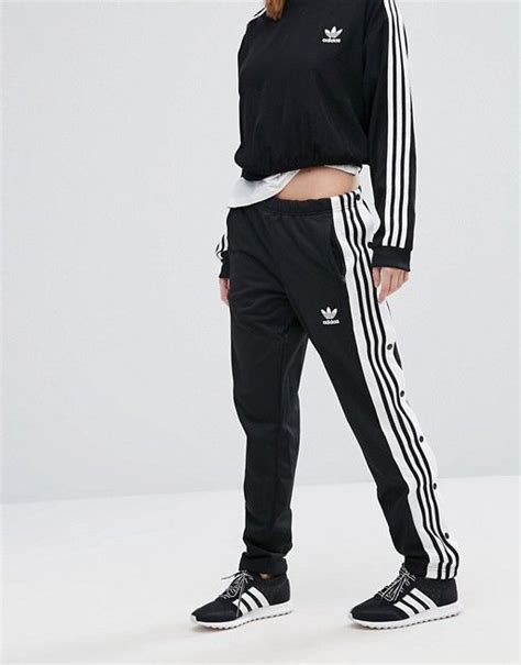 Contact danielle guizio on messenger. How Gigi Hadid Styles Tracksuit Sets | Who What Wear