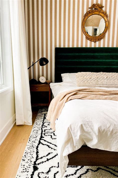 Maybe you would like to learn more about one of these? Basi Walnut Queen Bed Frame | Black bed frame, Walnut bed ...