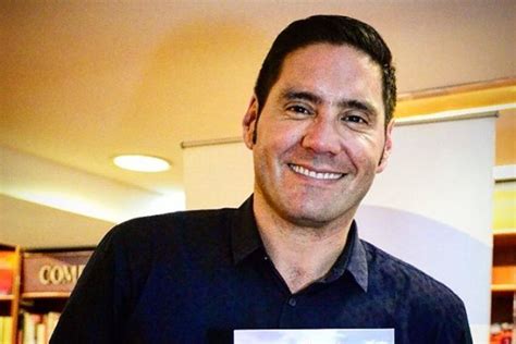 La noche del sábado se trasmitió un nuevo episodio de lugares que hablan. Pancho Saavedra está enamorado: Sorprendió con la noticia ...