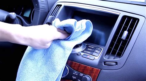 5 Best Ways To Clean Car Touch Screen By Stereo Authority