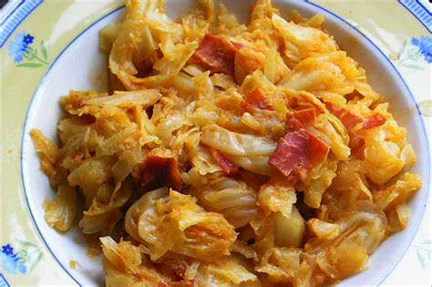 El escorbuto es una enfermedad caracterizada comúnmente por esponjosas y encías sangradas, labios agrietados, sistema. Repollo guisado ⋆ Cocina para Torpes