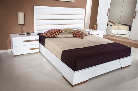 Clean modern lines, with inset handles. White Gloss Bedroom | High Gloss Bedroom Furniture Set ...