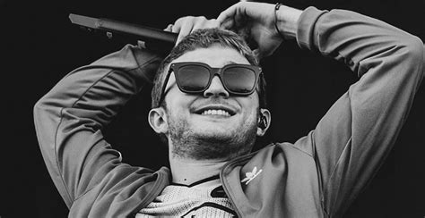 De son vrai nom valentin le du, l'. Vald va-t-il se faire encore leak son album plusieurs mois ...