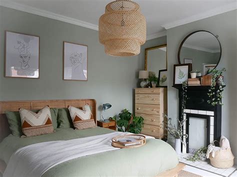 How To Arrange Furniture In A Small Bedroom