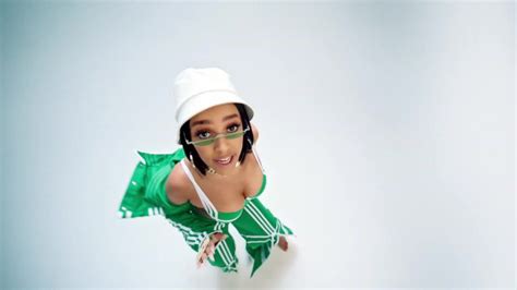 Adidas Green Outfit Worn By Doja Cat In Juicy 2019