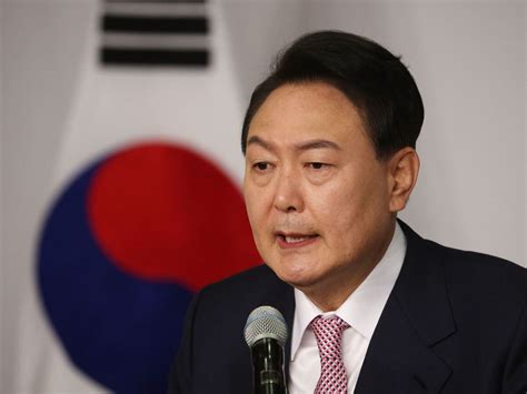 south koreans elect yoon suk yeol political conservative as president npr