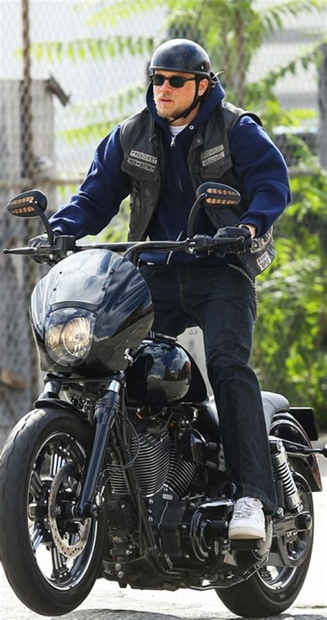 Yea You Ride That Harley Jax Soa Charlie Hunnam Charlie Sons Of