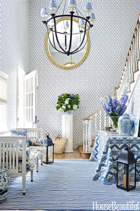 50 Amazing Foyers That Will Wow Your Guests Blue White Decor Foyer