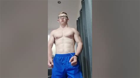 Aesthetic Teen Bodybuilder Flexing Ripped Muscle Full Video Link In