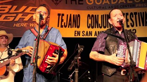 Flaco Jimenez And Santiago Jimenez Performing Ay Te Dejo En San Antonio