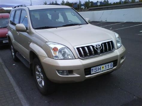 Get reliability information for the 2006 toyota land cruiser from consumer reports, which combines extensive survey data and expert technical the land cruiser delivers a luxury car experience with its comfortable ride, super quiet interior, refined powertrain and impeccable interior quality. 2006 Toyota Land Cruiser Test Drive Review - CarGurus