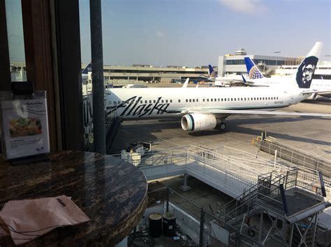 Lax Alaska Airlines Alaska Lounge Reviews And Photos Terminal 6 Los