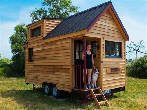 Il legno è il materiale perfetto per costruire la tua casa perché crea un ambiente caldo e accogliente. Cosa fare per collocare una casa mobile in legno su un ...