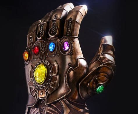Marvel Infinity Gauntlet Replica