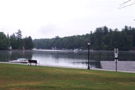 One large family or a special retreat for a couple who wants plenty of space for themselves! Park lakefront in Old Forge, NY. | Old forge, Favorite ...
