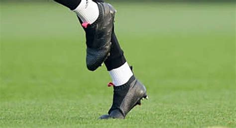 Finde deine adidas produkte in der kategorie: Juventus-Superstar Paul Pogba kehrt zu angepassten ...