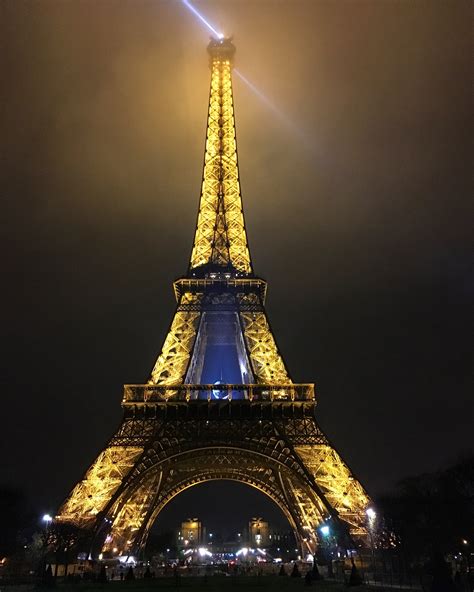The Eiffel Tower in 360° - BEYOND UTAH