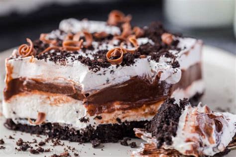 Allow the dessert to rest for 5 minutes so the pudding can firm up further. Chocolate Lasagna (No-Bake Dessert) - NatashasKitchen.com