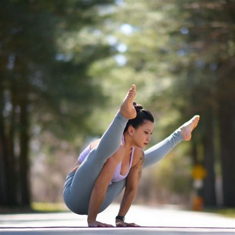 Tittibhasana Firefly Pose Steps Benefits Of Tittibhasana Yogastudio
