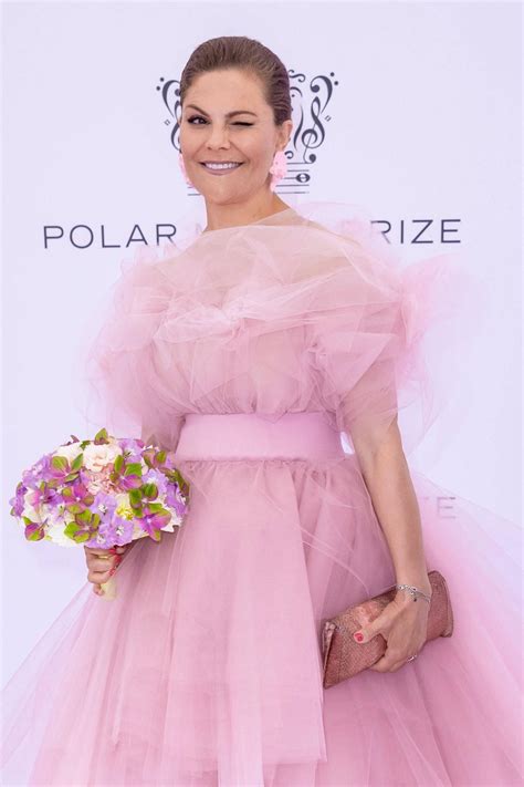 Victoria von schweden kolonne der kronprinzessin in unfall im kreisverkehr verwickelt. Schwedens Royals: Die besten Bilder vom Polar Music Prize | Prinzessin victoria von schweden ...