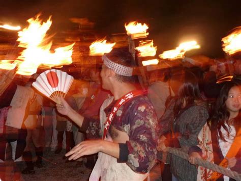 With kurama extracted from his body he was going to die. Kurama no Hi Matsuri, 22nd Oct, 2019 | Japan Cheapo