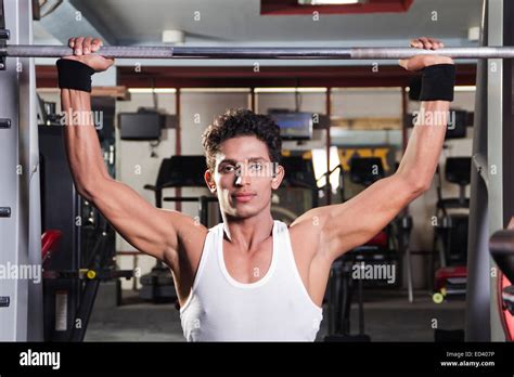 1 Indian Man Gym Body Building Stock Photo Alamy