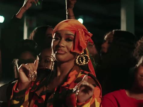 The queen is 'itching to get back to normal' during annual summer break at balmoral and 'will host a bbq for the royal family' for the first time without prince philip, source claims Saweetie reps the Bay in "My Type" MV | lab.fm
