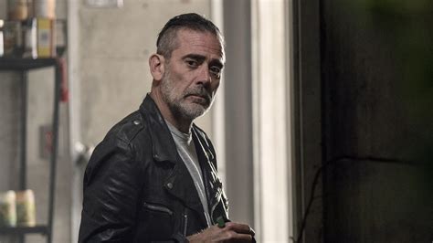 Emphasis on the word trying, as last night's season 11. The Walking Dead: Negan-Folge aus Staffel 10 weicht ...