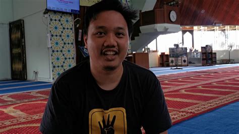 Gotong royong bersama rakan sekerja di tempat kerja di laman nyaman, kompleks mahkamah kuantan, pahang. MPU 3412 KHIDMAT MASYARAKAT MASJID AT-TAQWA KENINGAU - YouTube