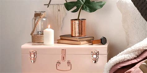 Vintage rose gift specializes in vintage home decor, victorian inspired home & garden decor items to fill your home with charm and character. 15 Best Rose Gold Decor Picks for Your Home - Cute Rose ...