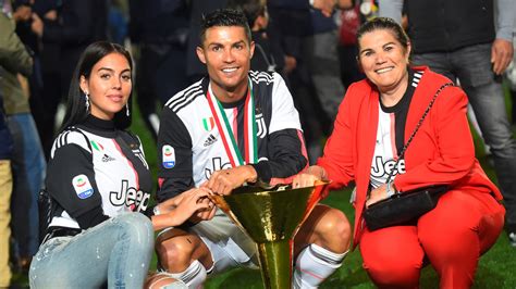 Not yet revealed place of birth : Cristiano Ronaldo's mother Dolores Aveiro denies rift with ...
